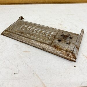 Pönttöuunin kaareva suuluukun oikea puolikas Porin Valu - Purkukolmio.fi