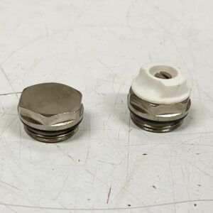 Patterin tulppa ja ilmausruuvi - Purkukolmio.fi