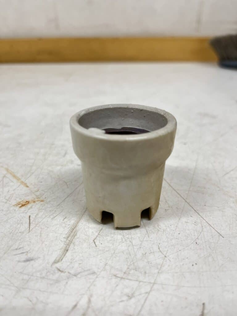 Valaisimen posliinipohja 1502 - purkukolmio.fi