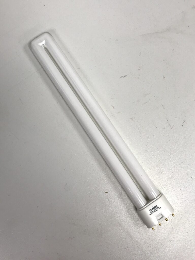 Claude Oryx-L 24W/184 loistelamppu - purkukolmio.fi