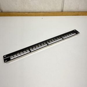 Kytkentäpaneeli Gigamedia - purkukolmio.fi