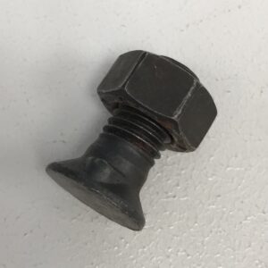 Auran pultti M12 * 30 mm musta, 2 nenää - purkukolmio.fi