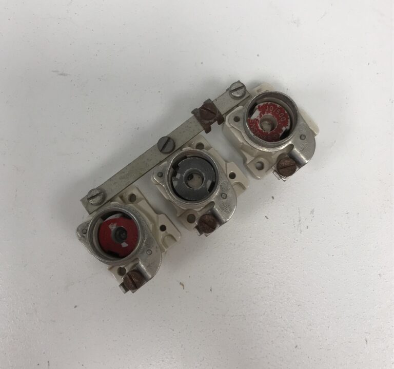 Tulppavarokekisko 3 -osainen koko DII max. 25 A - purkukolmio.fi