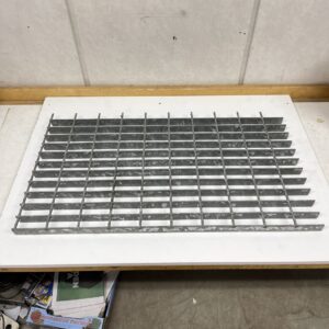 Tasoritilä 76 cm × 40 cm - purkukolmio.fi