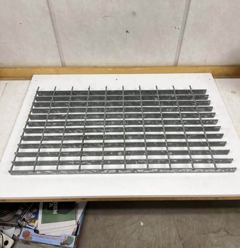 Tasoritilä 76 cm × 40 cm - purkukolmio.fi