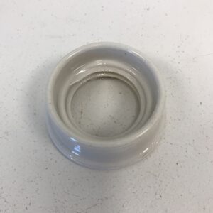 Tulppavarokkeen posliinikaulus DII max. 25 A sulakkeelle - purkukolmio.fi