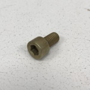 Kuusiokoloruuvi 6x12 mm, keltapassivoitu teräs - purkukolmio.fi