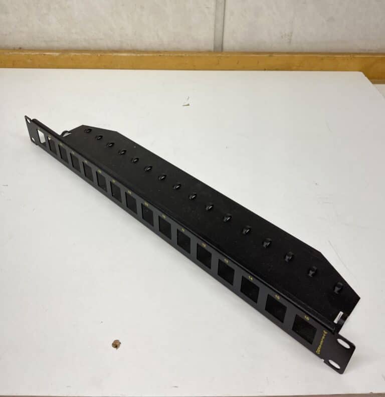 Kytkentäpaneeli Teletekno HK/K8/KM - purkukolmio.fi