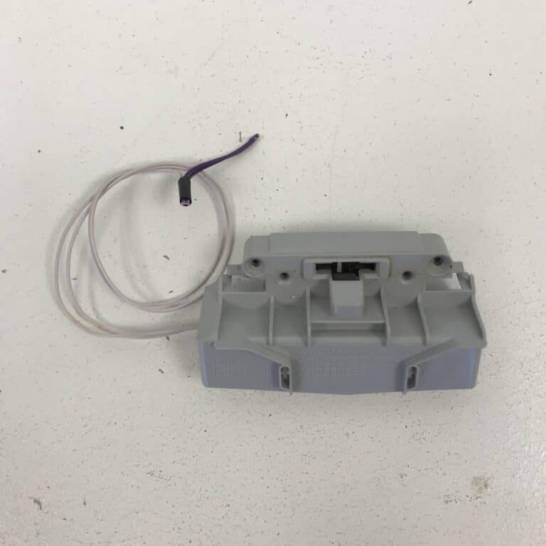 Whirlpool ADG 6800 A+ astianpesukoneen luukun lukitsin - purkukolmio.fi