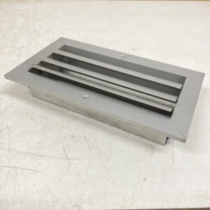 Tuloilmasäleikkö kääntyvillä siivekkeillä - purkukolmio.fi