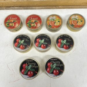 Vanha metallinen karamellirasia - purkukolmio.fi