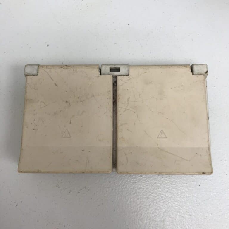 2-os maadoitetun uppopistorasian kansi - purkukolmio.fi