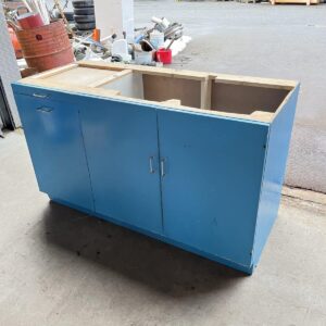 Alakaappi polttopuulaatikolla 140×82 cm - purkukolmio.fi