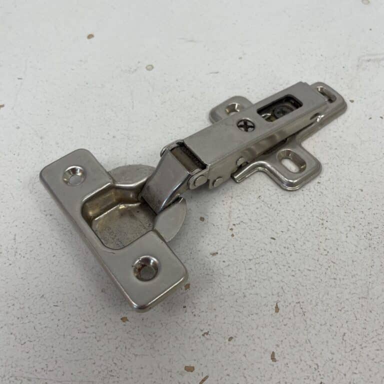 Kalustesarana Salice 2P6 siipikiinnityslevyllä - purkukolmio.fi