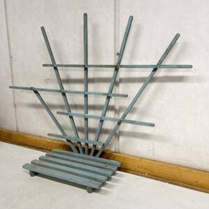 puinen kukkahylly tukiristikolla 74 cm × 55 cm - purkukolmio.fi