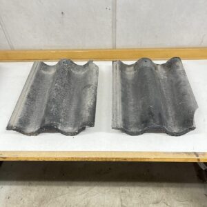 Ormax kattotiili musta 33 cm × 42 cm profiili 7 cm - purkukolmio.fi