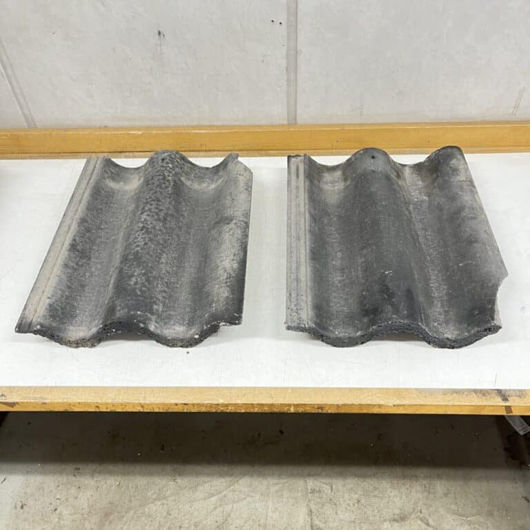 Ormax kattotiili musta 33 cm × 42 cm profiili 7 cm - purkukolmio.fi