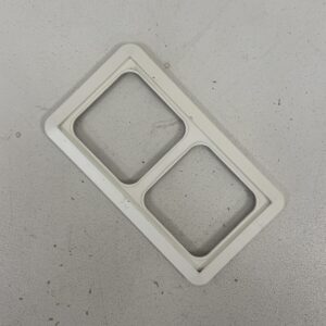 2-osainen sähköpeitelevy IP44 valkoinen - purkukolmio.fi