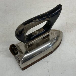 Vanhanaikainen Rowenta sähkösilitysrauta - purkukolmio.fi