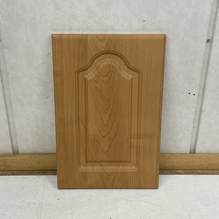 Kalusteovi 29,5 cm × 45 cm leppä - purkukolmio.fi