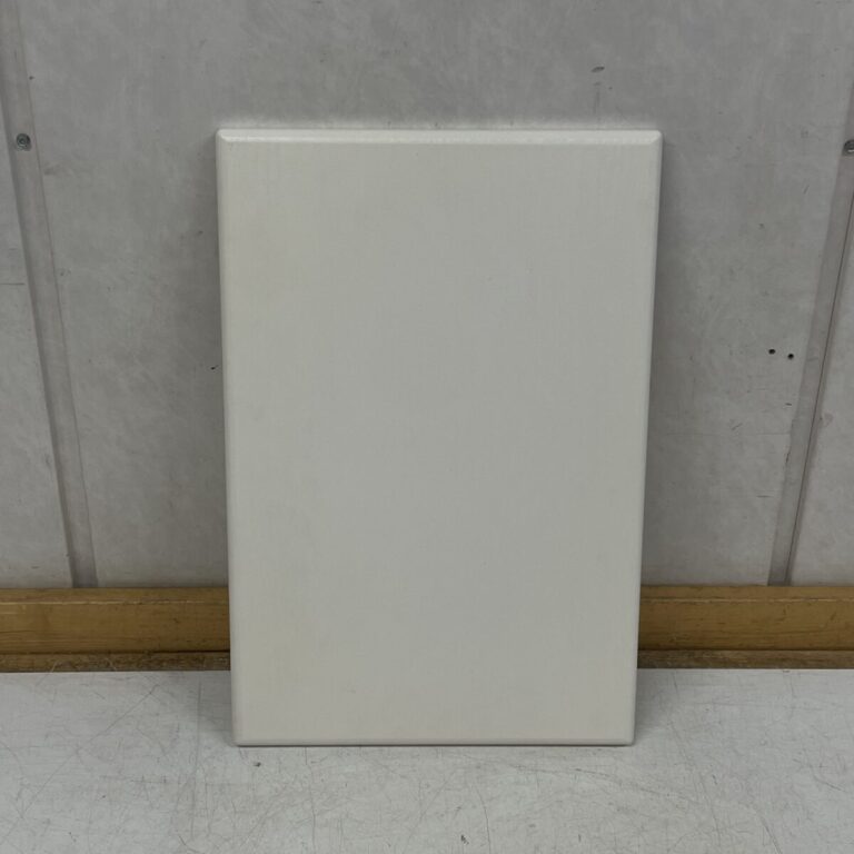 Kalusteovi 29,5 cm × 45 cm valkoinen - purkukolmio.fi