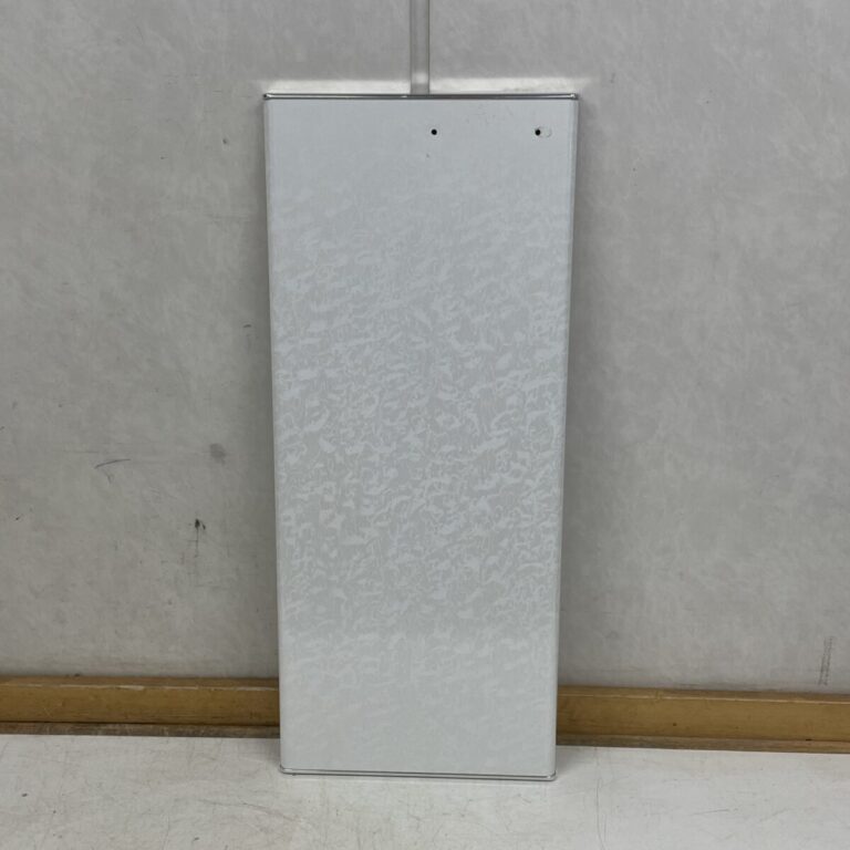 Kalusteovi 29,5 cm × 70 cm marmorikuvioinen