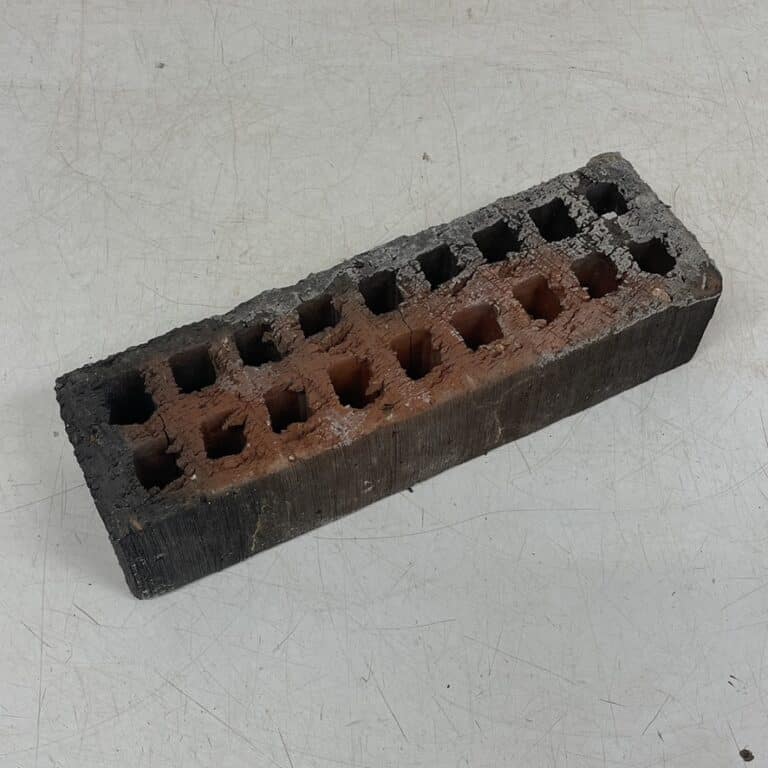 Reikätiili 28 x 9 x 6 cm ruskea - purkukolmio.fi