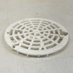 Lattiakaivon ritiläkansi Merika valkoinen muovi ∅ 15 cm - purkukolmio.fi