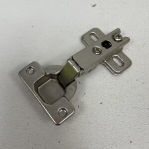 Kalustesarana Blum 74.155 siipikiinnityslevyllä 193L810-01 - purkukolmio.fi