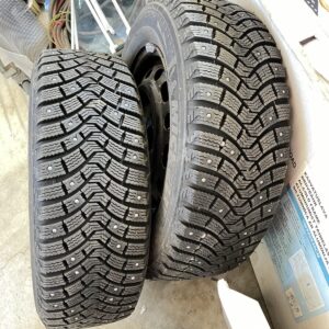Michelin X-Ice nastarenkaat 195/65 R15 pari vanteilla - purkukolmio.fi