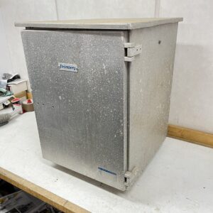 Alumiinikaappi Strömberg 37,5 × 50 cm - purkukolmio.fi