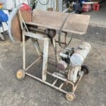 Klapisirkeli Bernard polttomoottorilla korjattavaksi- purkukolmio.fi