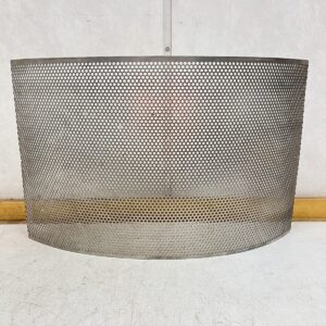 Kaareva teräsverkko 60 cm × 38 cm - purkukolmio.fi