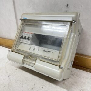 Moduulikotelo Hager 3:lla 16A automaattivarokkeella - Purkukolmio.fi