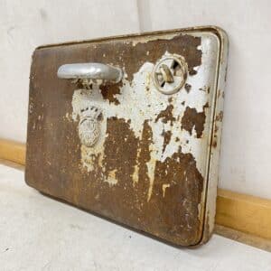 Porin Valu Kotiliesi 30 alauunin luukku kehyksellä 6 1116 A - purkukolmio.fi