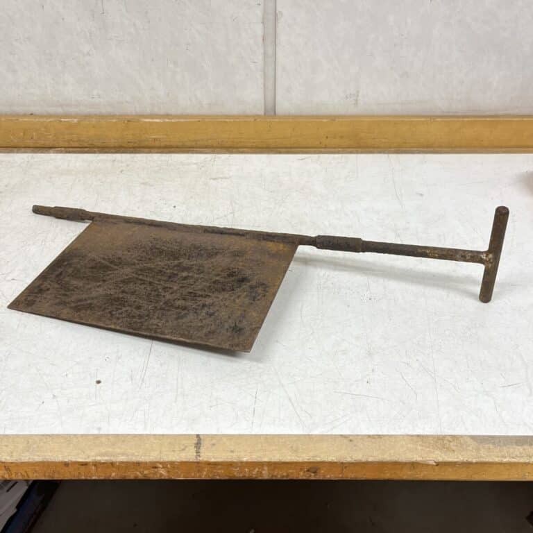 Käännettävä savupelti 28 × 18 cm kääntövarrella - purkukolmio.fi