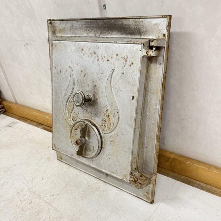 Takkaluukku UPO 33 cm × 41 cm - purkukolmio.fi