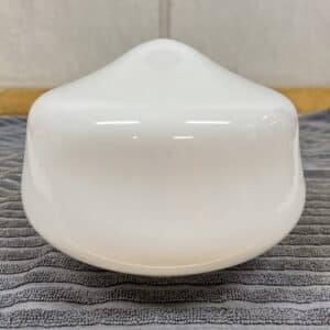 Pyöreä valkoinen valaisimen maitolasikupu 16,5 cm