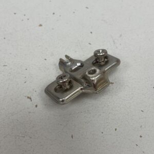 Kalustesaranan siipikiinnityslevy Blum 193L810-01 - Purkukolmio.fi