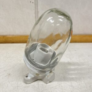 Kallistettu lasikupuvalaisin - purkukolmio.fi