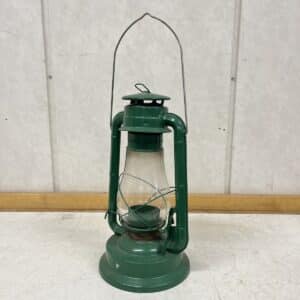 Vihreä iso myrskylyhty Swallow Brand ilman poltinta 38 cm