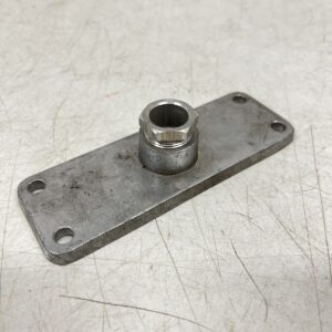 Sähkökeskuksen alumiinilaippa 138 mm × 48 mm