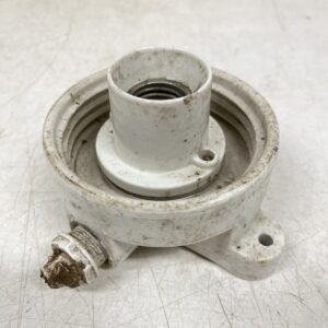 Lasikupuvalaisimen pohja f 4564 porsliinia isommalle kuvulle ketjutettava