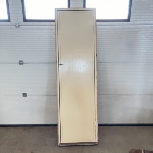 Vanha kapea komeronovi karmeilla 58 × 193 cm