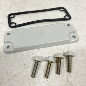 Sähkökeskuksen muovinen sulkulaippa 140 mm × 50 mm