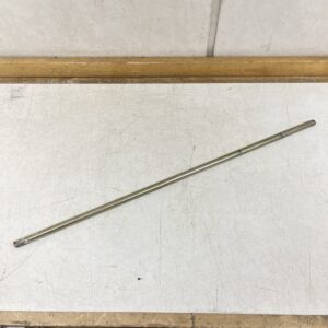 Keltapassivoitu teräsputki Ø 14 mm pituus 710 mm hapettumaa