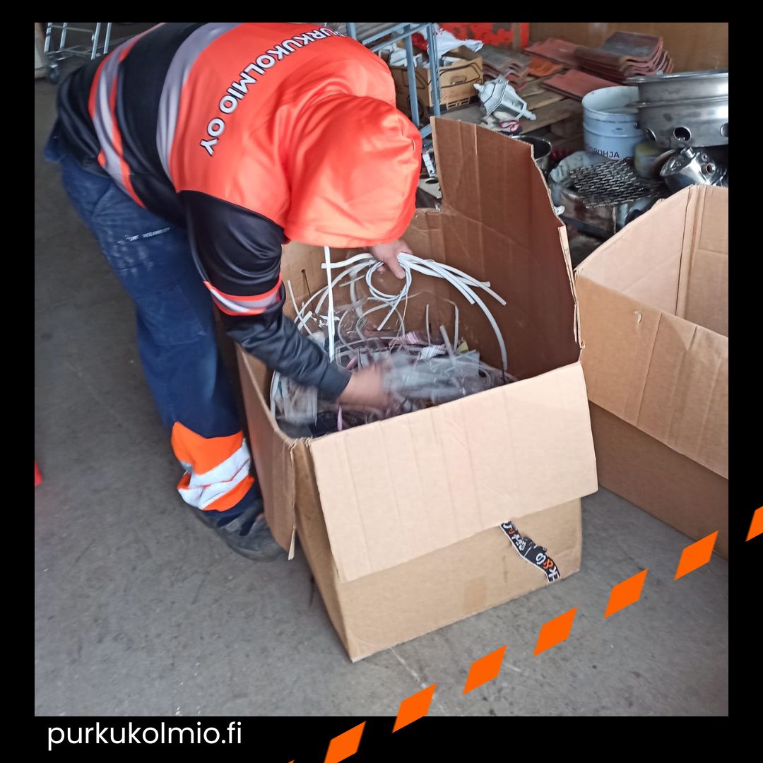 Pahvilaatikon aarteita - purkukolmio.fi
