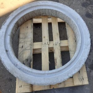 Betoninen kaivon korokerengas 80/60 cm korkeus 10 cm - purkukolmio.fi