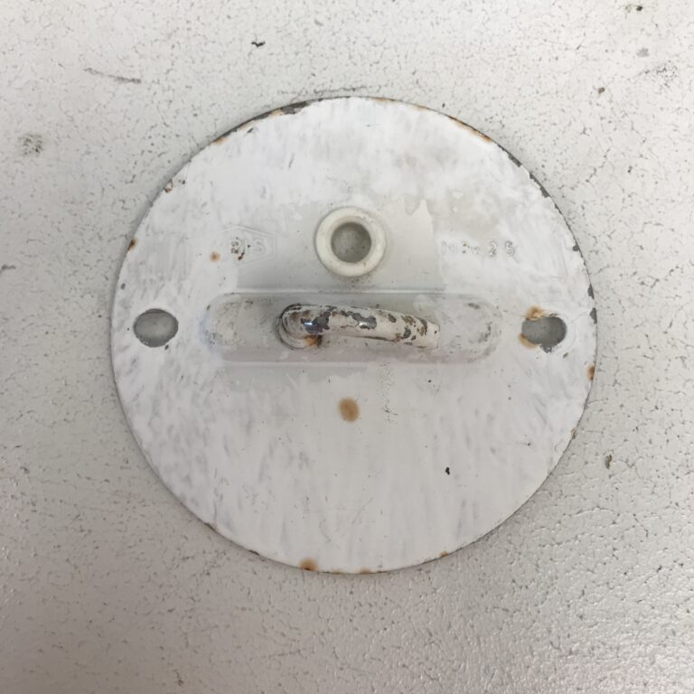 Valaistuspisteen koukkukansi 9,5 cm - purkukolmio.fi