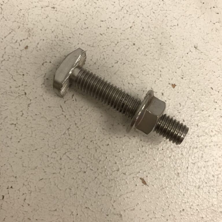 Kiinnityspultti M8 x 45 mm rst mutterilla aurinkopaneelikiskoille - purkukolmio.fi
